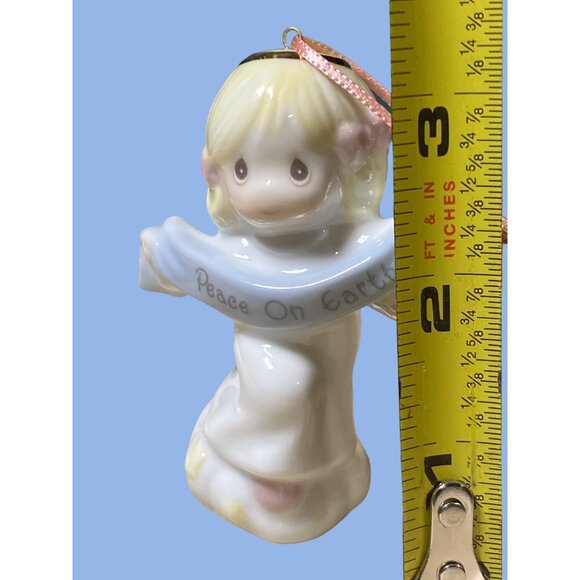Avon Precious Moments Peace on Earth  Angel Ornament - Picture 9 of 11